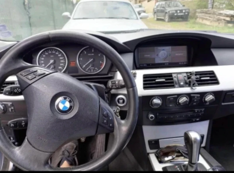 BMW 520, снимка 4 - Автомобили и джипове - 48360247