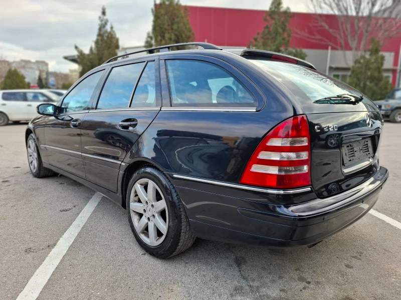 Mercedes-Benz C 220 2.2CDI 150hp * КЛИМАТРОНИК * ИТАЛИЯ * EURO 4 * , снимка 3 - Автомобили и джипове - 48996046