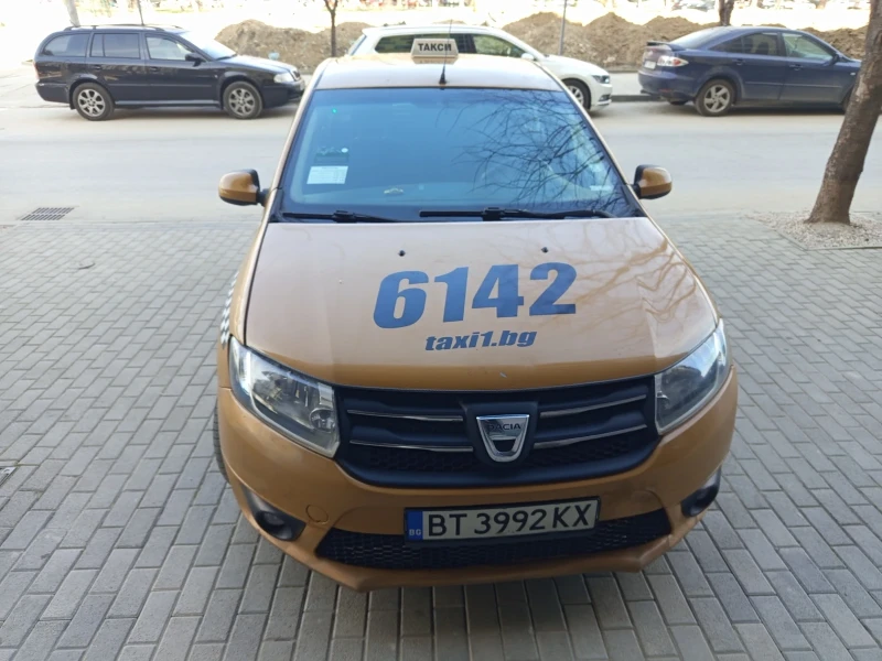 Dacia Sandero, снимка 1 - Автомобили и джипове - 49479572