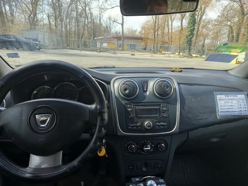 Dacia Sandero, снимка 6 - Автомобили и джипове - 49479572