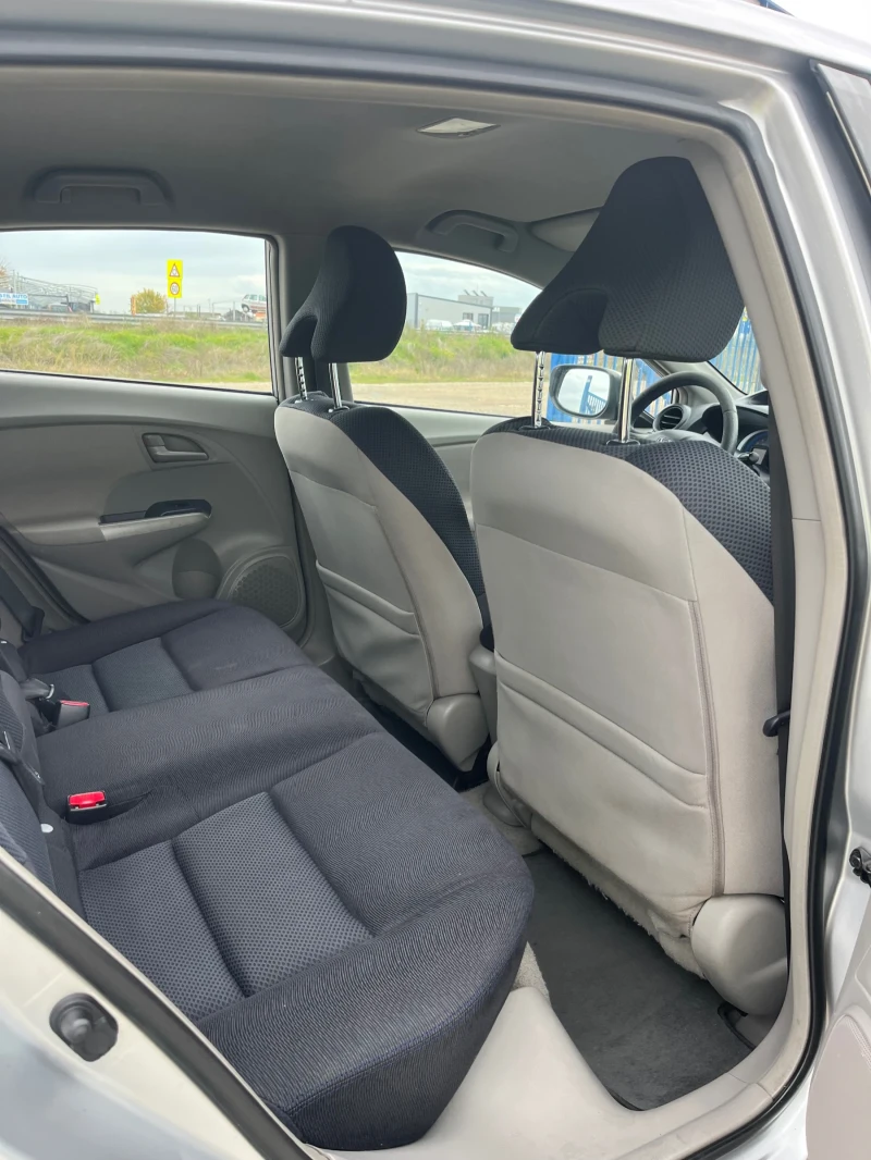 Honda Insight 1.3 HYBRID, снимка 8 - Автомобили и джипове - 52477589