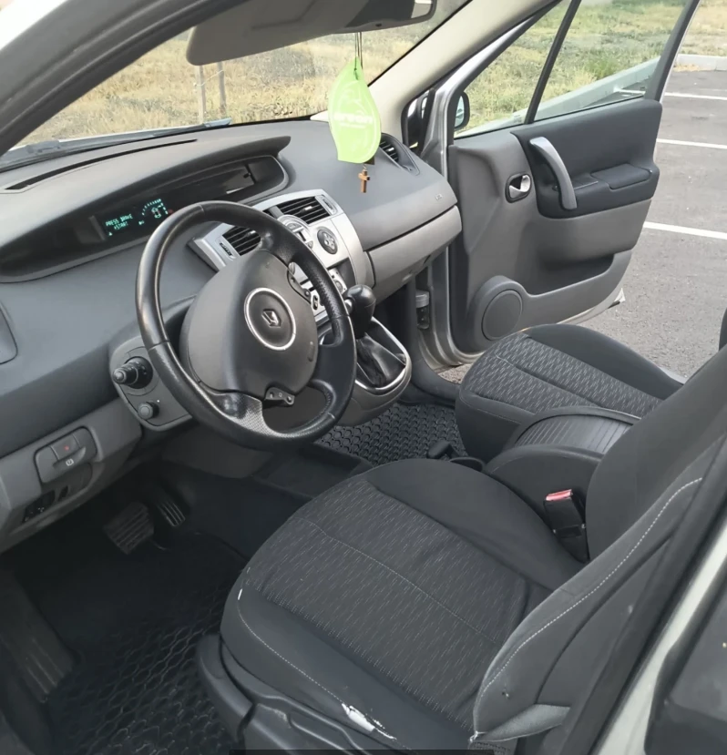 Renault Scenic 1.5 DCI, снимка 2 - Автомобили и джипове - 48470489