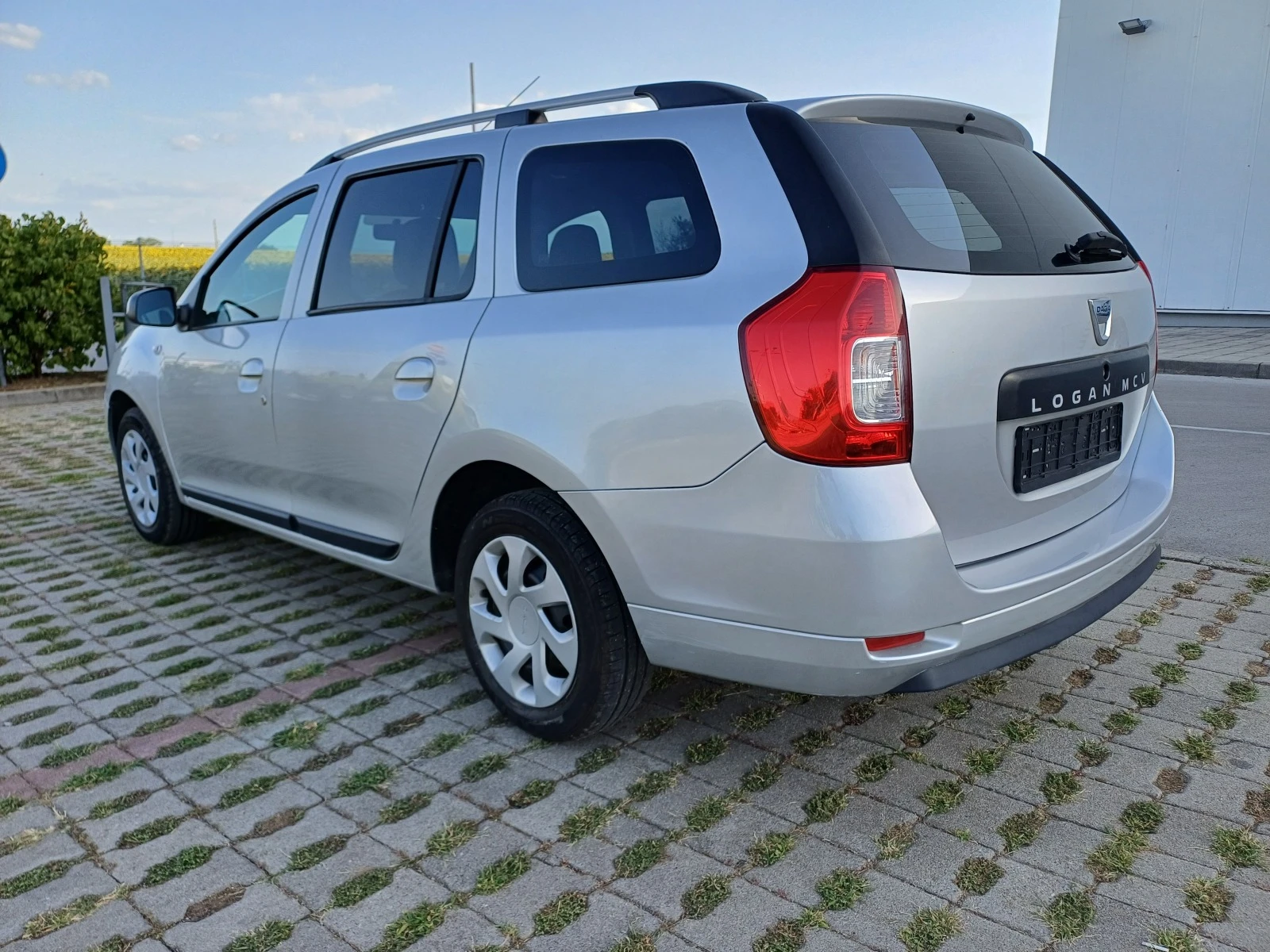 Dacia Logan MCV 1.5 DCI 90k.s. - изображение 6