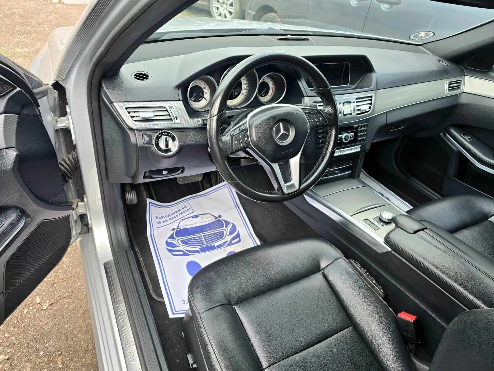 Mercedes-Benz E 220 КАТО НОВ* AMG-PACK* 170k.c* Led - изображение 9