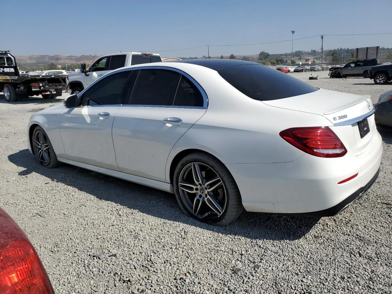 Mercedes-Benz E 300 AMG* BURMESTER* KEYLESS* АВТО КРЕДИТ - изображение 4
