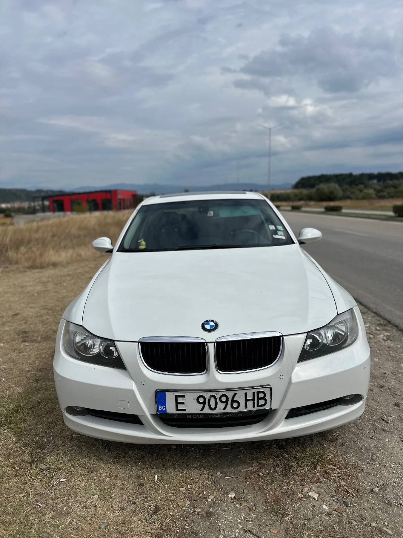 BMW 320 320i - изображение 2