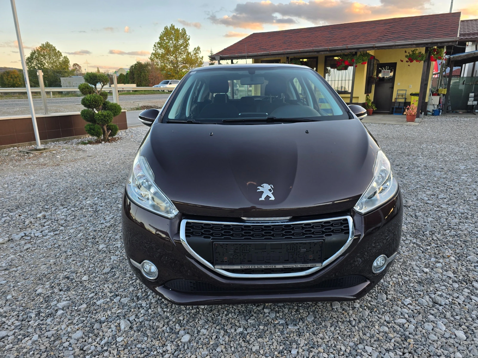 Peugeot 208 1.4 БЕНЗИН ! ! РЕАЛНИ КИЛОМЕТРИ - изображение 8