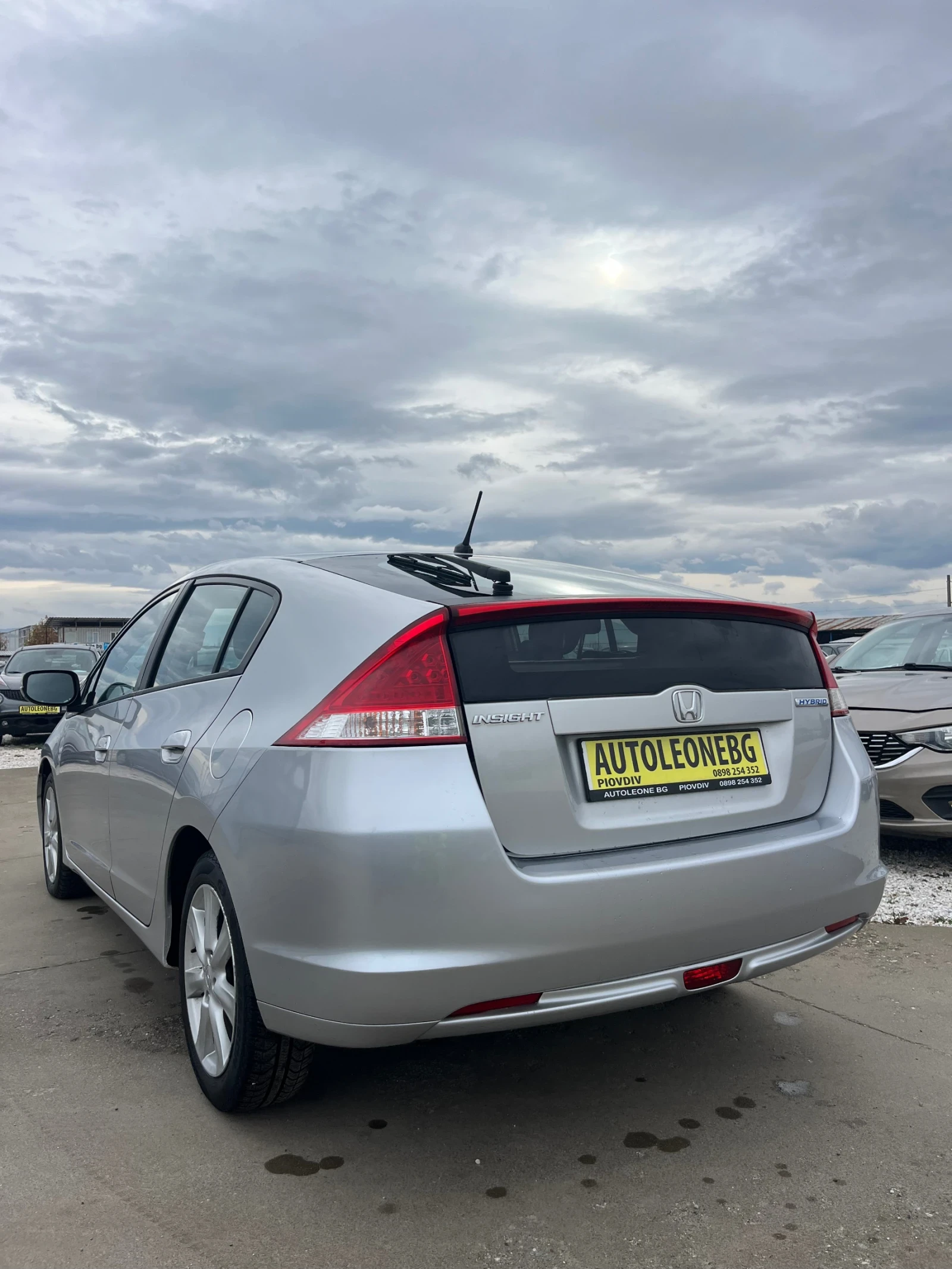 Honda Insight 1.3 HYBRID - изображение 4