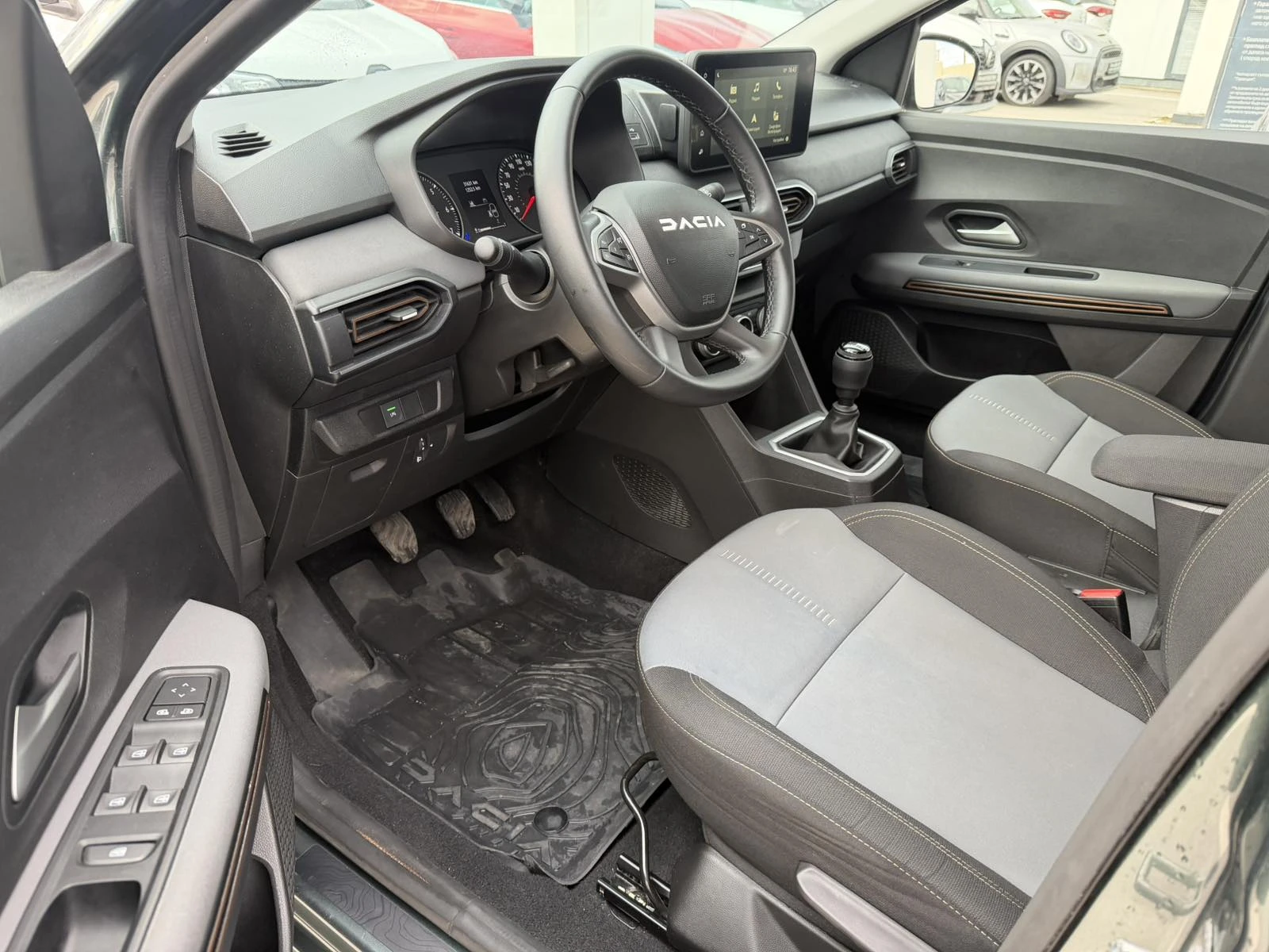 Dacia Sandero 1.0TCe/91к.с /Газ/Бензин/Extreme - изображение 8