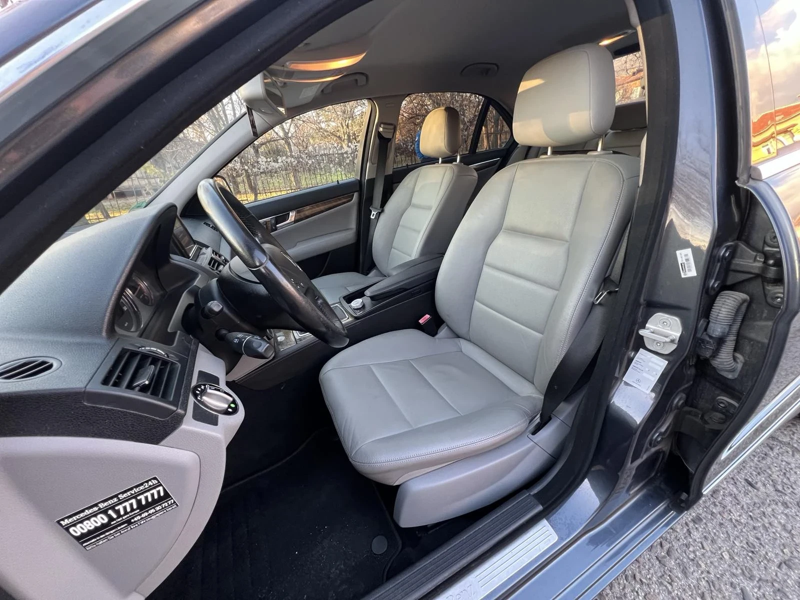 Mercedes-Benz C 220 2.2, CDI, снимка 10 - Автомобили и джипове - 53930176