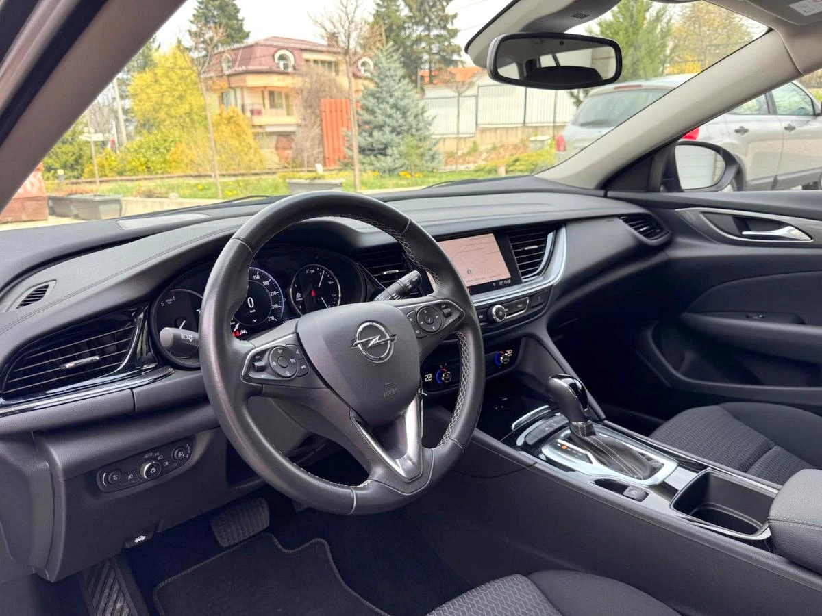 Opel Insignia 1.5 D Facelift Automatic Sport Tourer Business, снимка 8 - Автомобили и джипове - 54196522