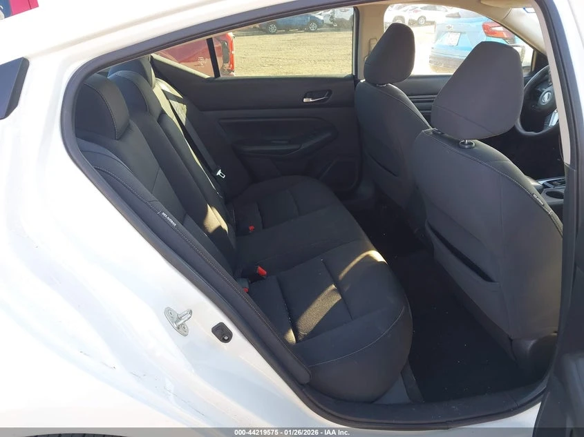 Nissan Altima 2.5l S Fwd, снимка 8 - Автомобили и джипове - 54214634