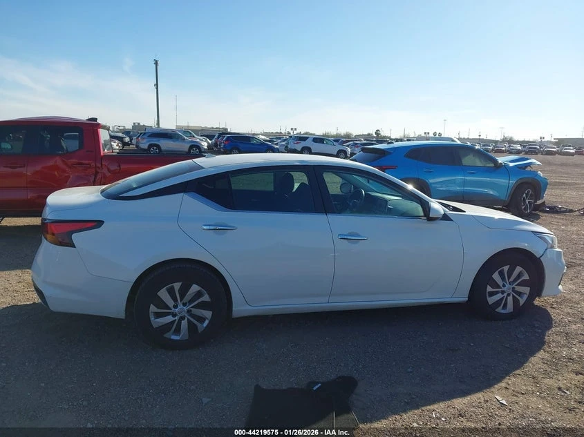 Nissan Altima 2.5l S Fwd, снимка 13 - Автомобили и джипове - 54214634