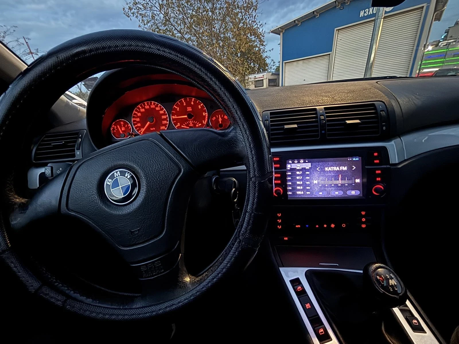 BMW 318 E46, снимка 13 - Автомобили и джипове - 54459644