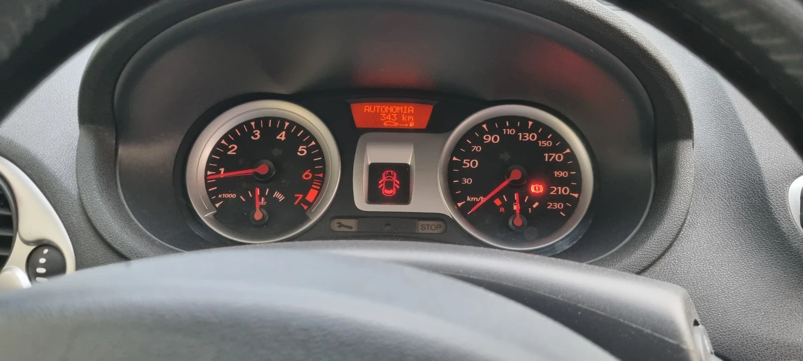 Renault Clio 1.2 , снимка 9 - Автомобили и джипове - 55070429
