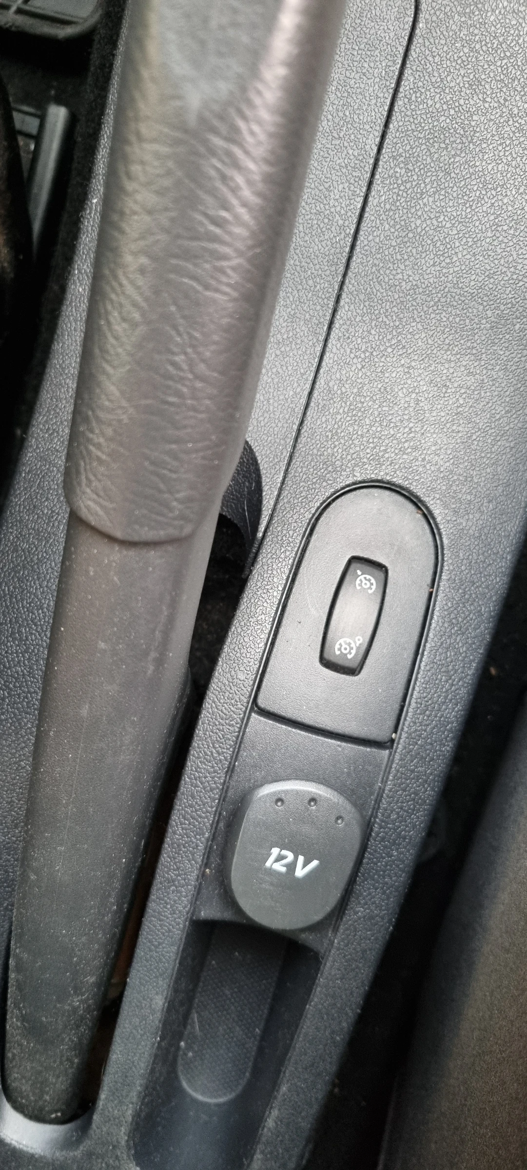 Renault Clio 1.2 , снимка 5 - Автомобили и джипове - 55070429