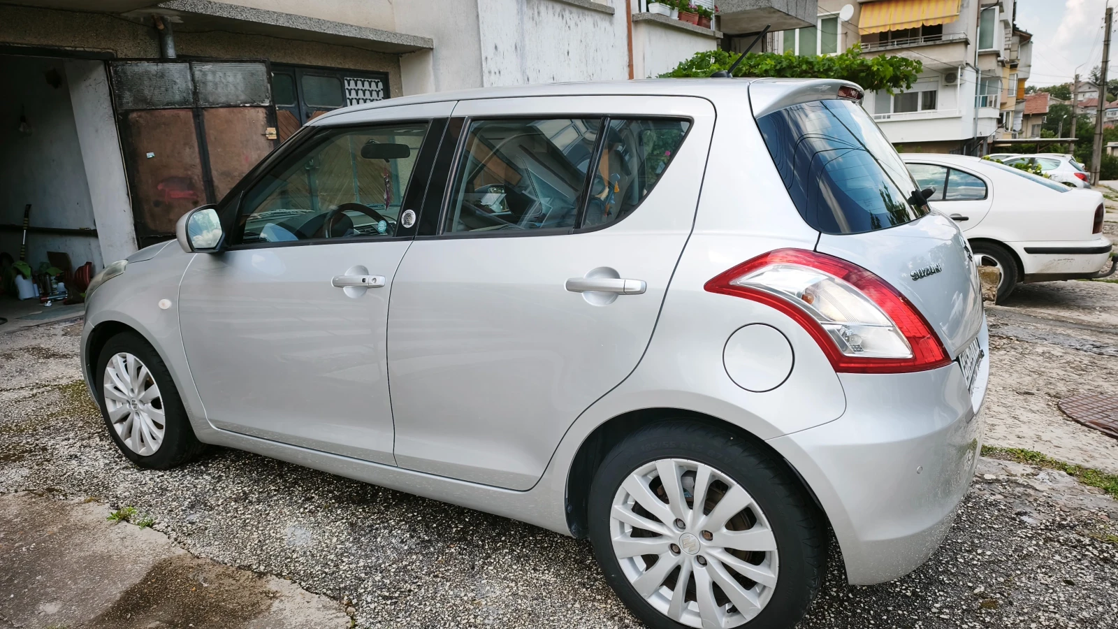 Suzuki Swift, снимка 4 - Автомобили и джипове - 55154257