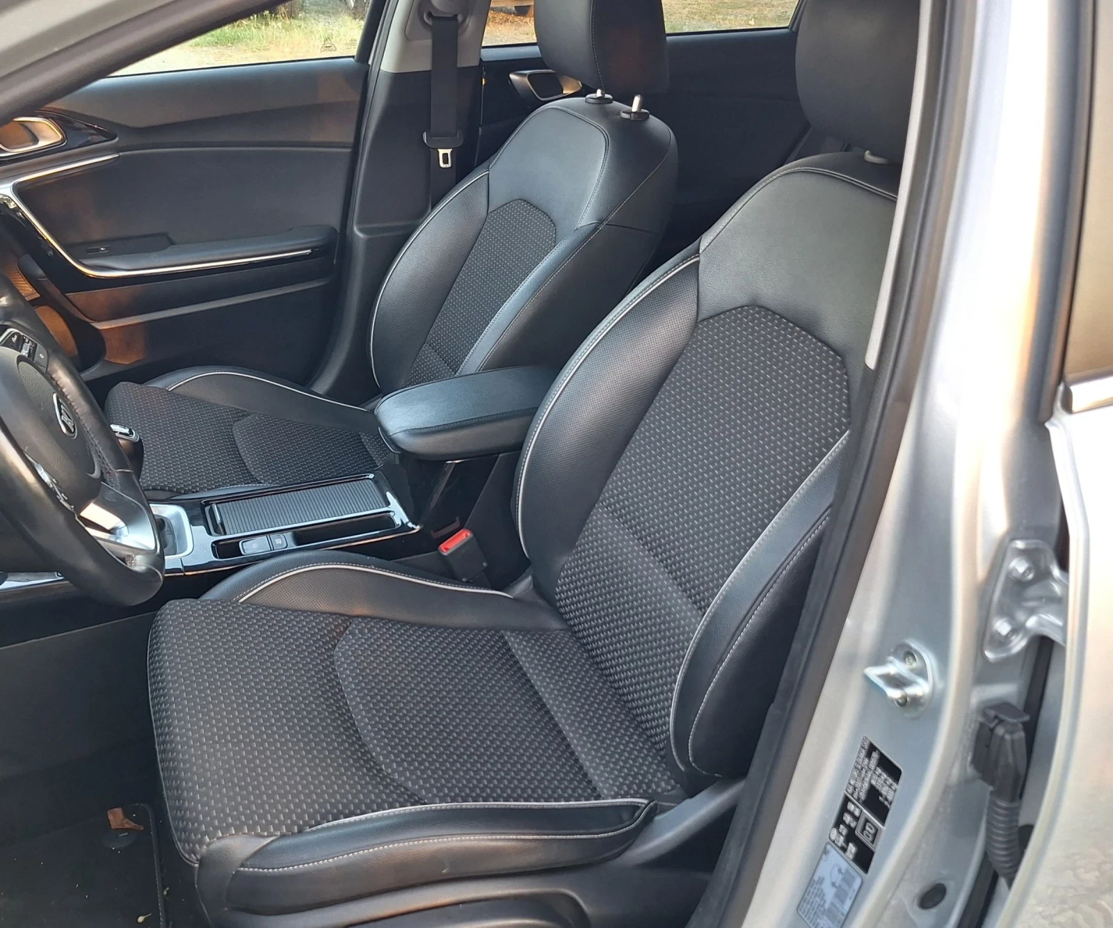 Kia Ceed 1.6-136кс.ВСИЧКИ ЕКСТРИ, снимка 10 - Автомобили и джипове - 55580220