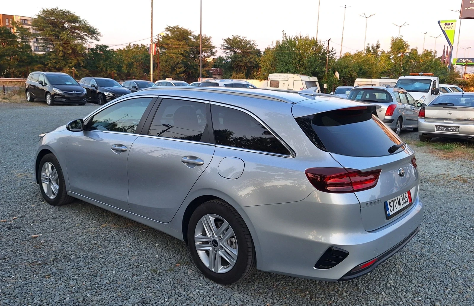 Kia Ceed 1.6-136кс.ВСИЧКИ ЕКСТРИ, снимка 3 - Автомобили и джипове - 55580220