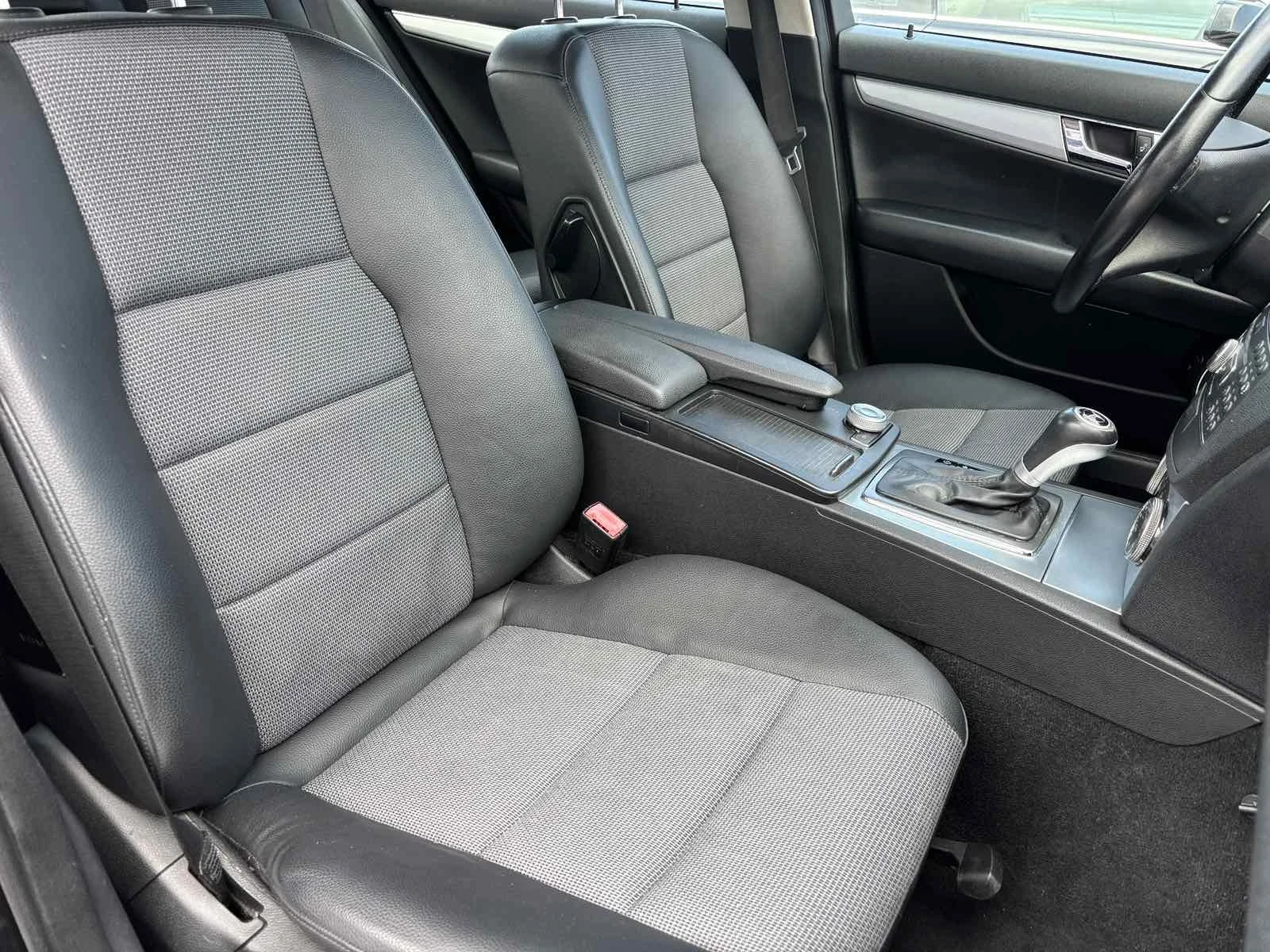 Mercedes-Benz C 230, снимка 11 - Автомобили и джипове - 56068671
