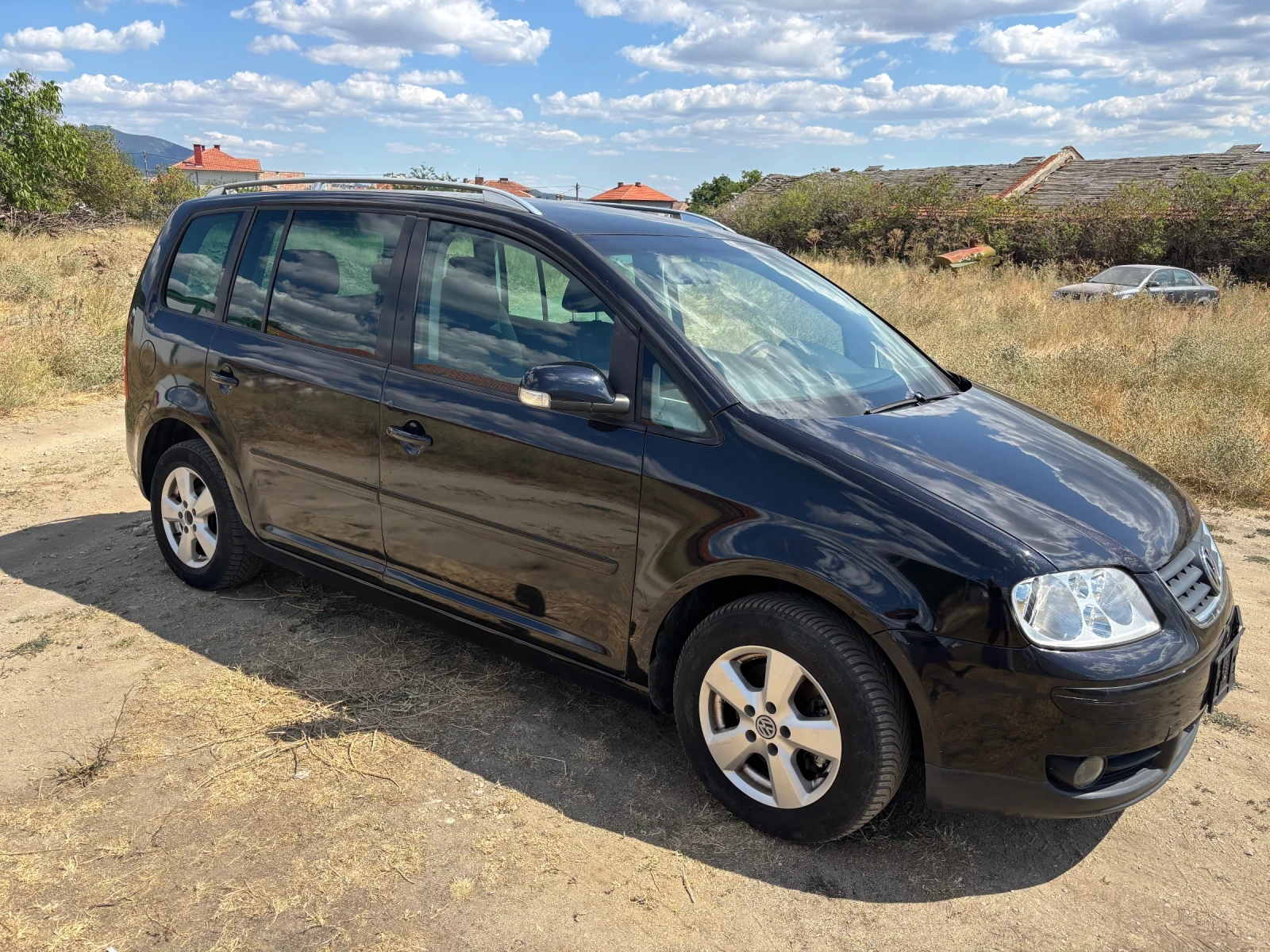 VW Touran 1.9, снимка 3 - Автомобили и джипове - 56093664