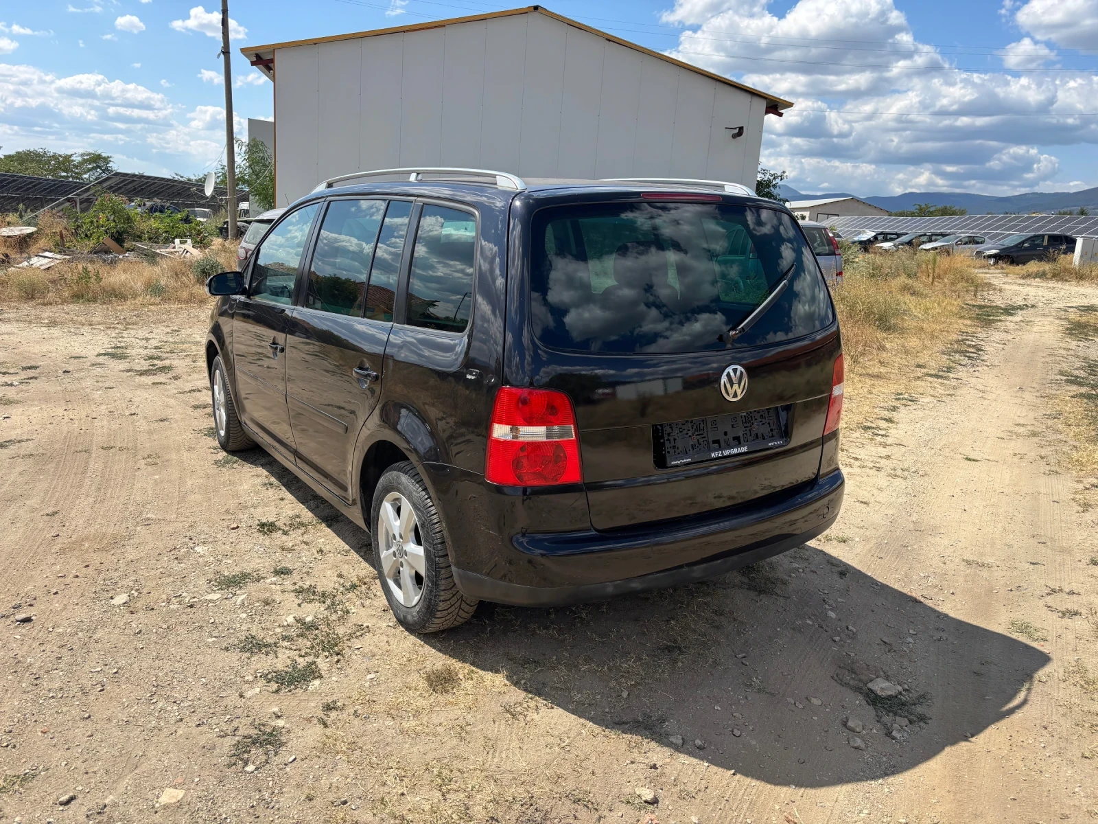 VW Touran 1.9, снимка 5 - Автомобили и джипове - 56093664