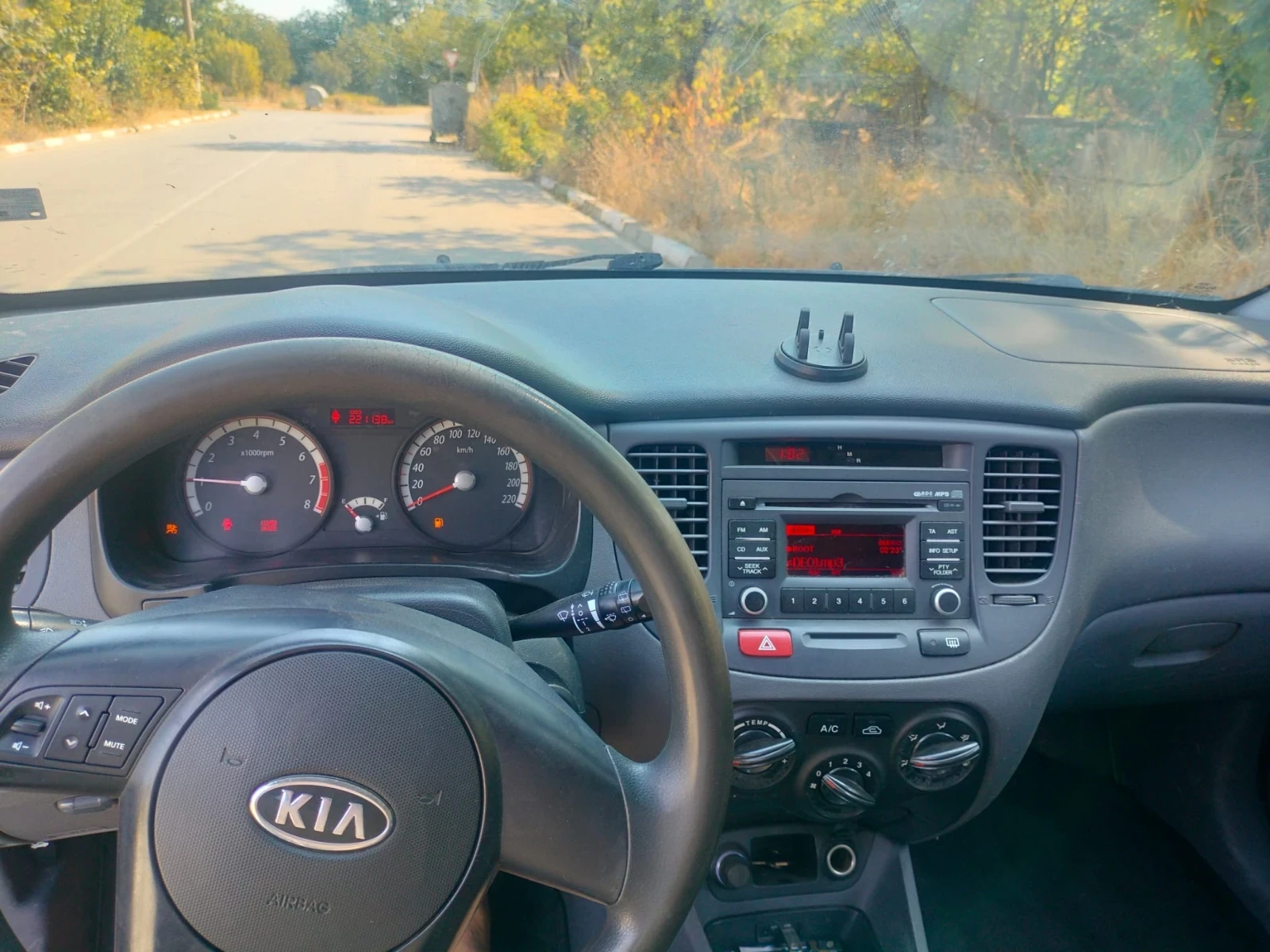 Kia Rio 1.4i Gaz, снимка 5 - Автомобили и джипове - 56151099