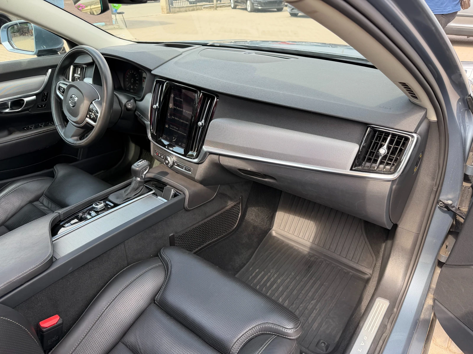 Volvo V90 2.0D5 AWD AVTOMAT/NAVI/KOJA/KAMERA/PANORAMA EURO 6, снимка 11 - Автомобили и джипове - 56166110