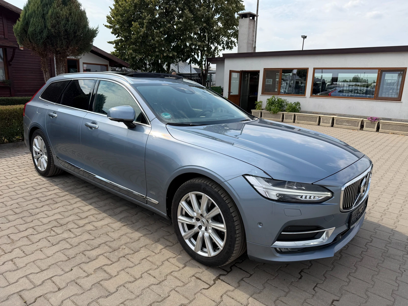 Volvo V90 2.0D5 AWD AVTOMAT/NAVI/KOJA/KAMERA/PANORAMA EURO 6, снимка 4 - Автомобили и джипове - 56166110