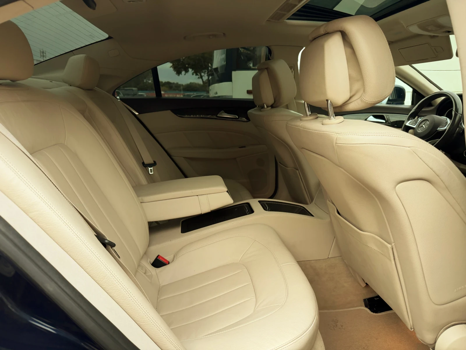 Mercedes-Benz CLS 350 CDI ///AMG Line * * Facelift* * 4Matic, снимка 13 - Автомобили и джипове - 56185480