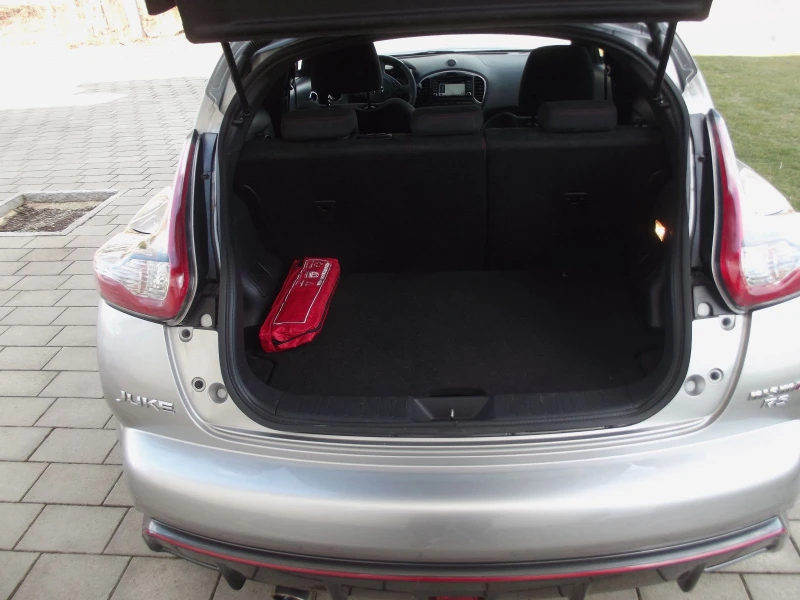 Nissan Juke На части 1.6 бензин АВТОМАТИК 4Х4 NISMO, снимка 17 - Автомобили и джипове - 45695993