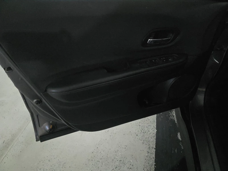 Honda Hr-v Sport, снимка 11 - Автомобили и джипове - 52587676