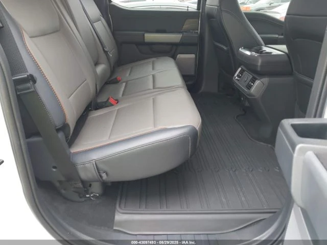 Ford F150 LARIAT 2025 - изображение 8