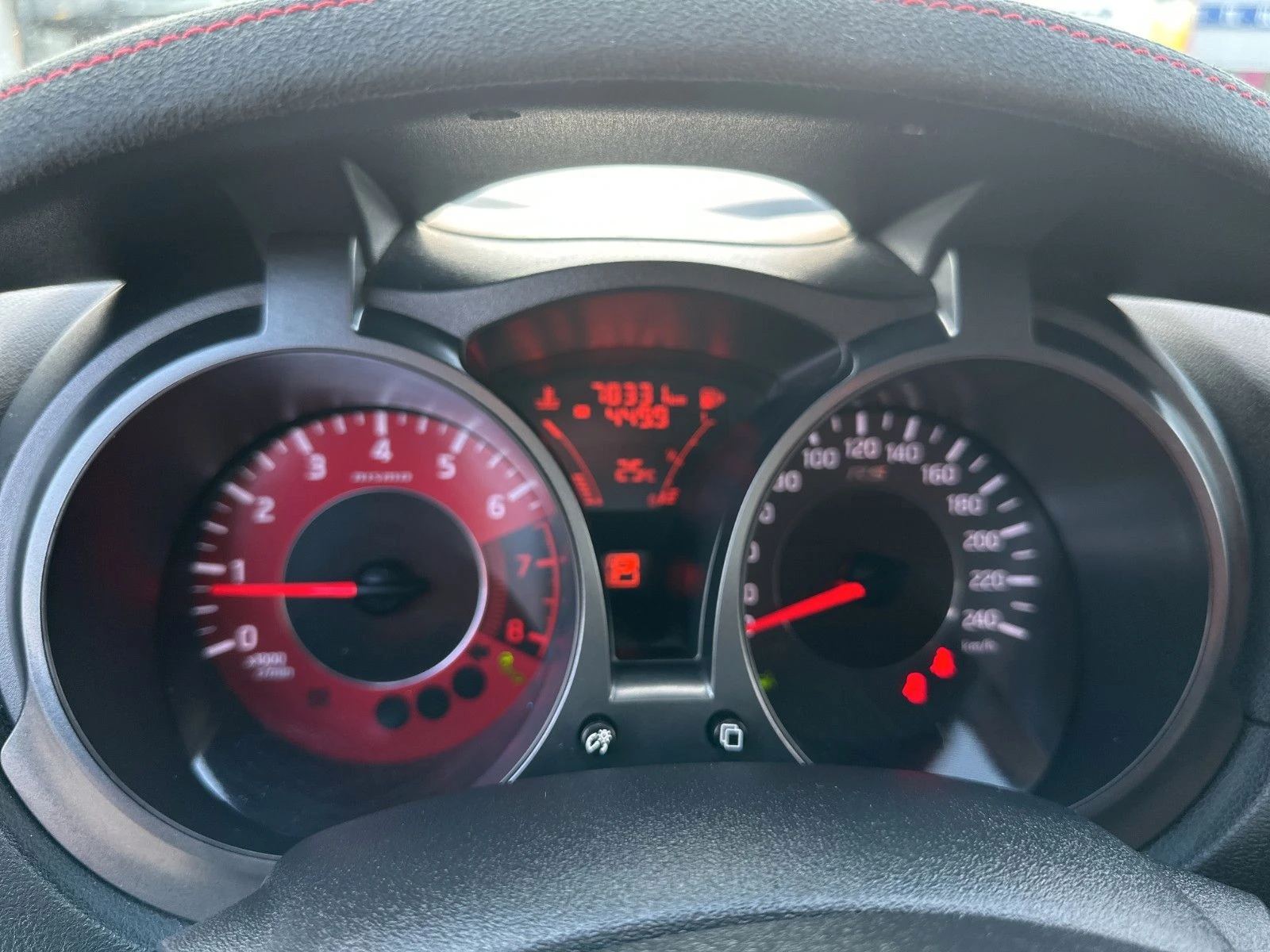 Nissan Juke   1.6   44 NISMO | Mobile.bg   13