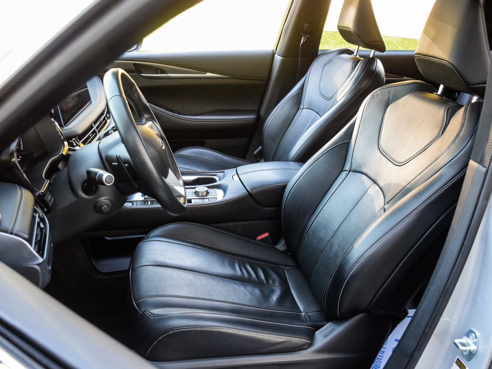 Infiniti QX60  Luxe AWD  С РЕГИСТРАЦИЯ & АВТО КРЕДИТ - изображение 9