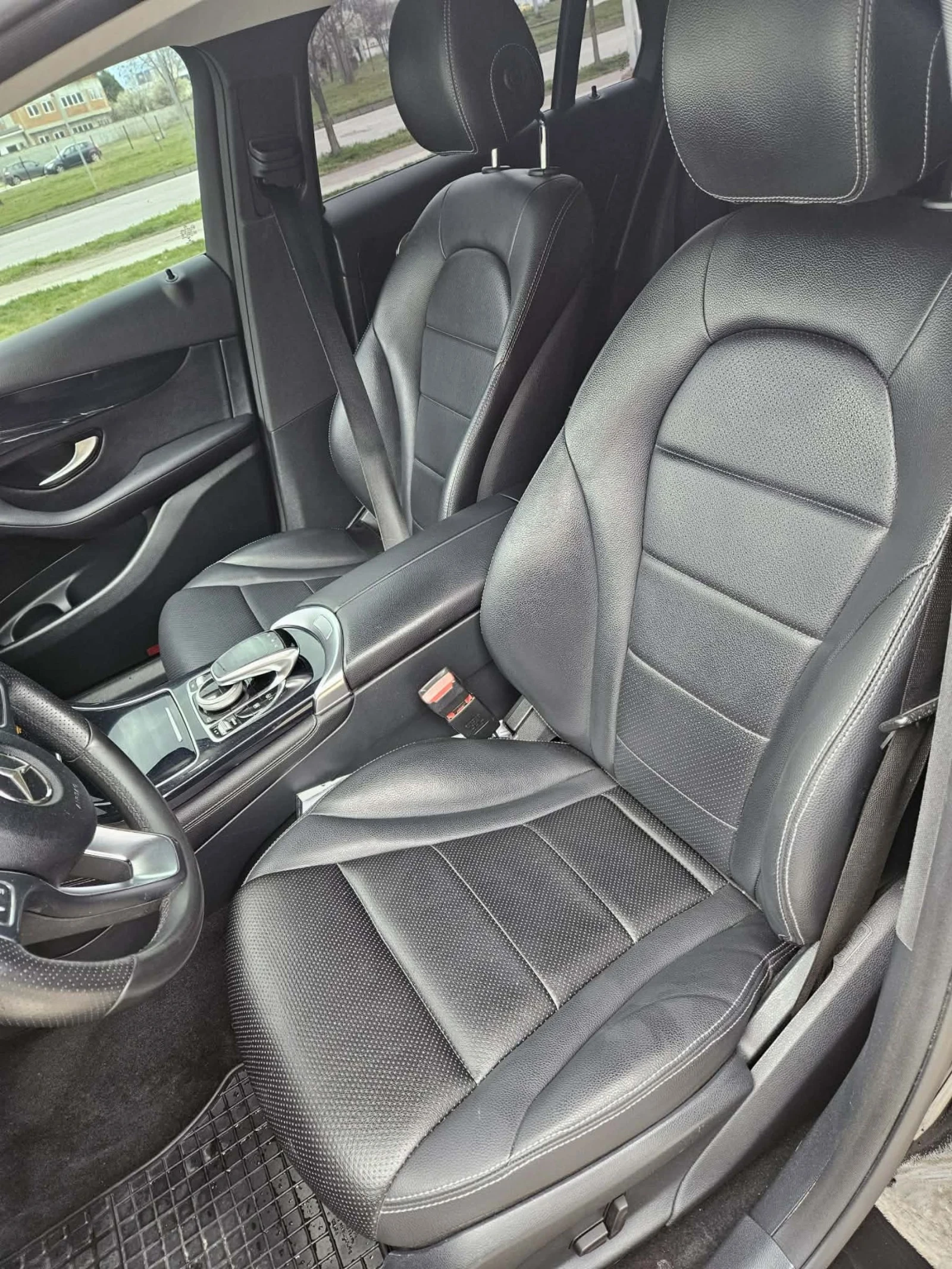 Mercedes-Benz GLC 250 Coupe, снимка 7 - Автомобили и джипове - 54006924