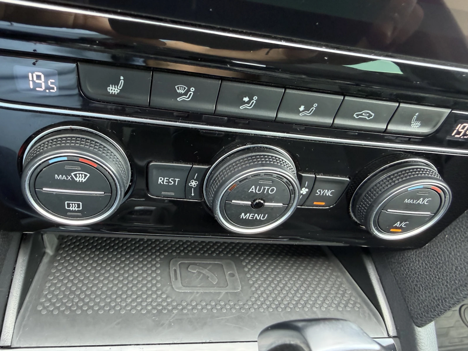 VW Passat Var. Elegance 2, o TDI 150 k.c 7DSG 6MT, снимка 12 - Автомобили и джипове - 54721896