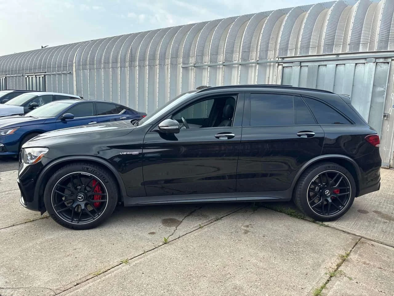 Mercedes-Benz GLC 63 AMG * S* АВТОКРЕДИТ БЕЗ ПЪРВОНАЧАЛНА ВНОСКА* , снимка 2 - Автомобили и джипове - 55603358