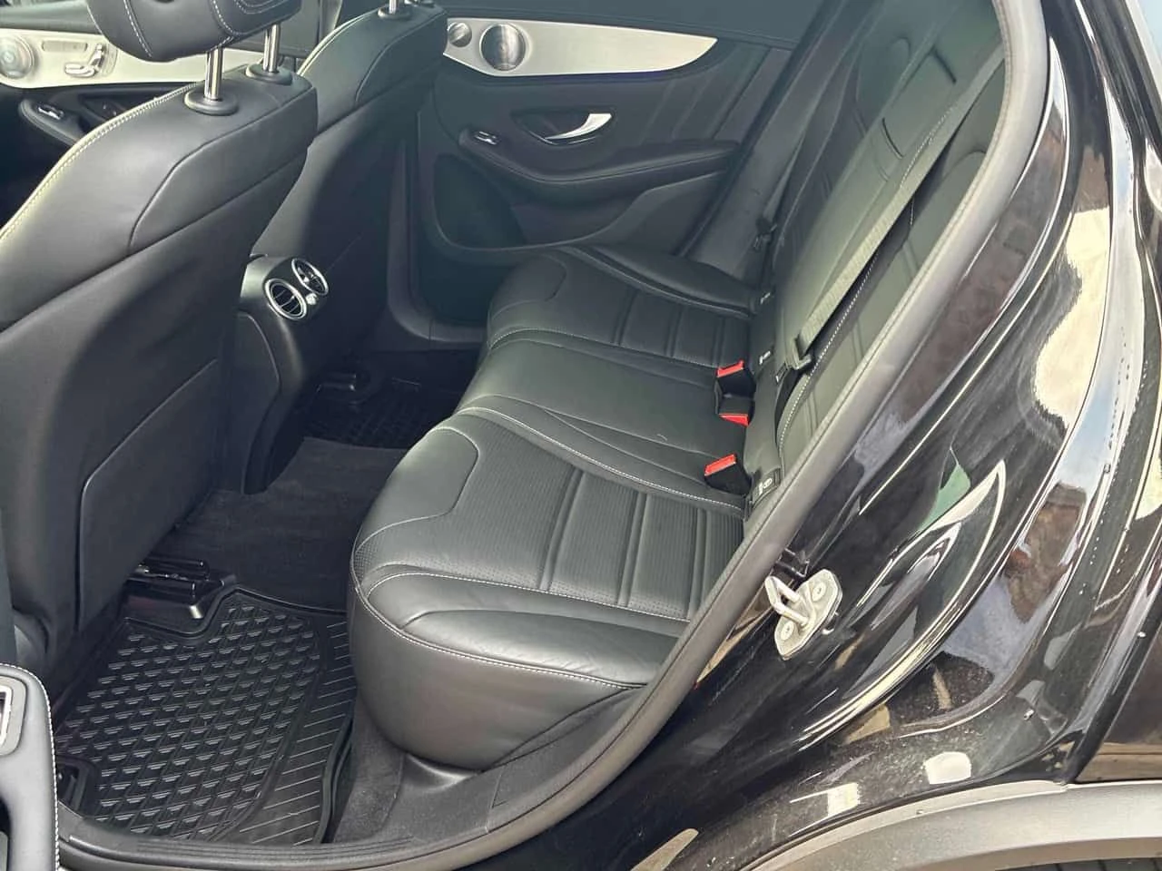 Mercedes-Benz GLC 63 AMG * S* АВТОКРЕДИТ БЕЗ ПЪРВОНАЧАЛНА ВНОСКА* , снимка 11 - Автомобили и джипове - 55603358