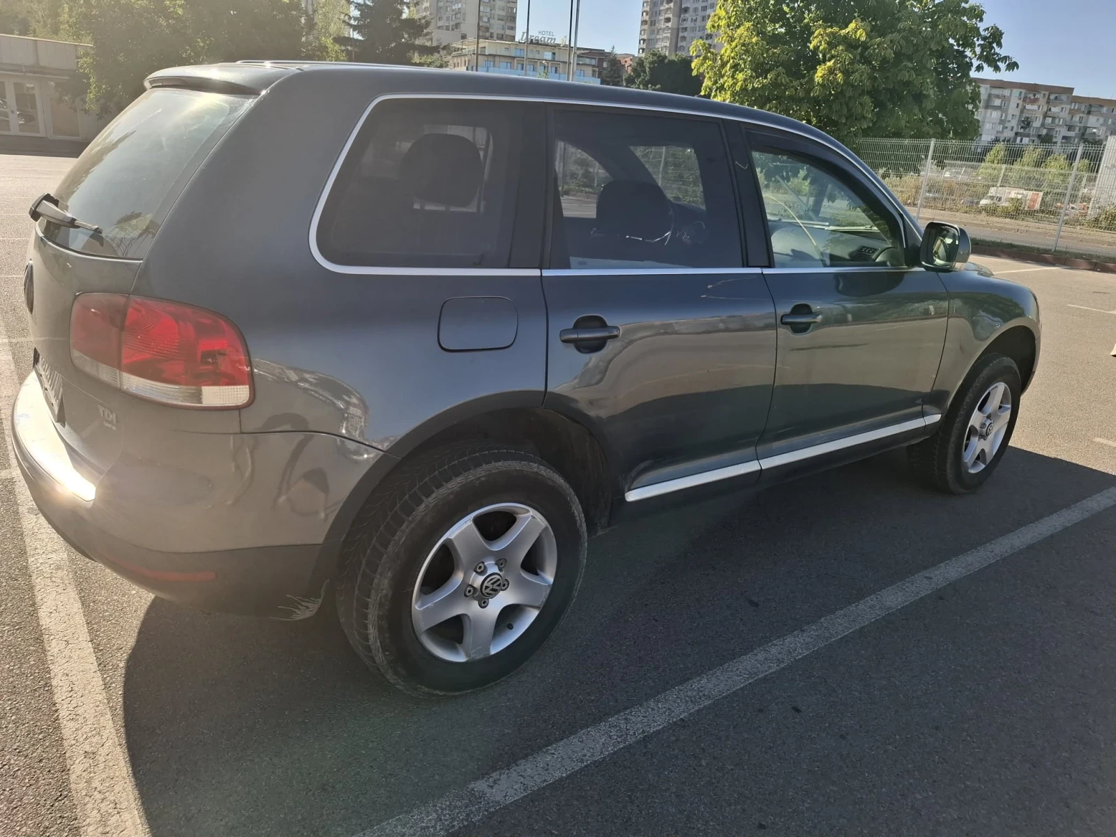 VW Touareg 2.5TDI, снимка 6 - Автомобили и джипове - 55684184
