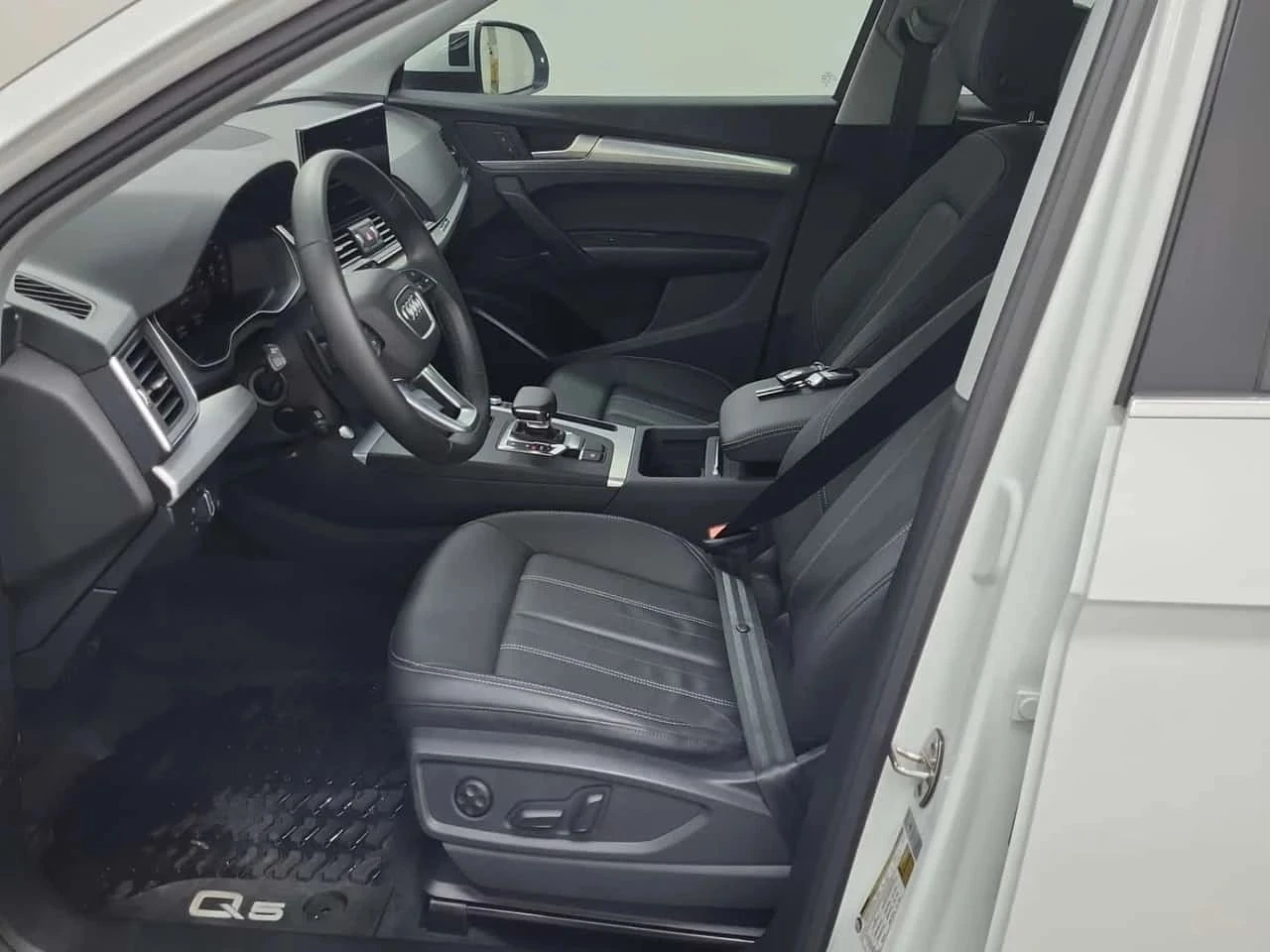Audi Q5, снимка 3 - Автомобили и джипове - 56732082