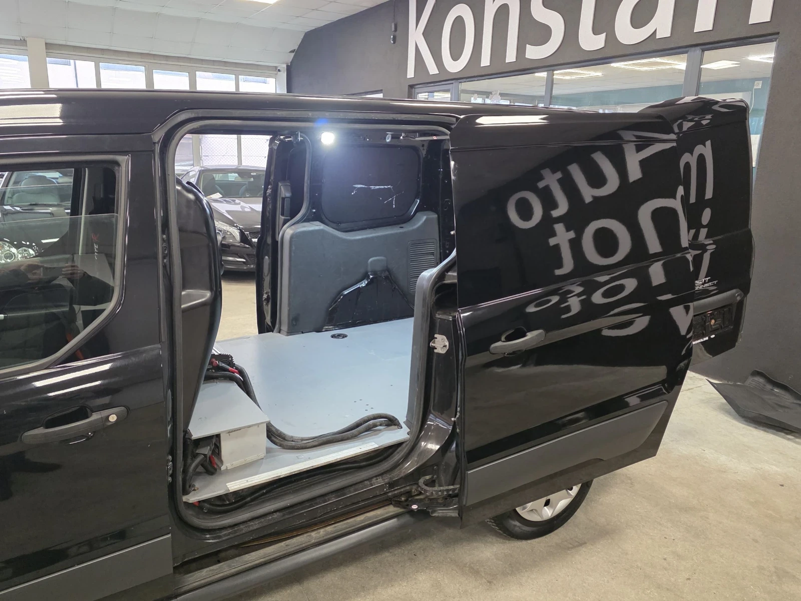 Ford Transit Connect Long |  1.5 TDCI 120 | Automatic | EU6 - изображение 9