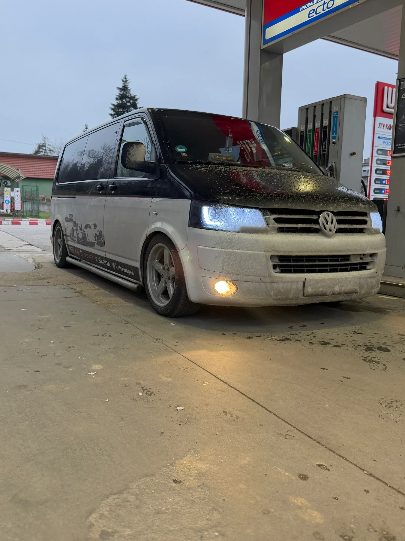 VW T5, снимка 4 - Бусове и автобуси - 55511092