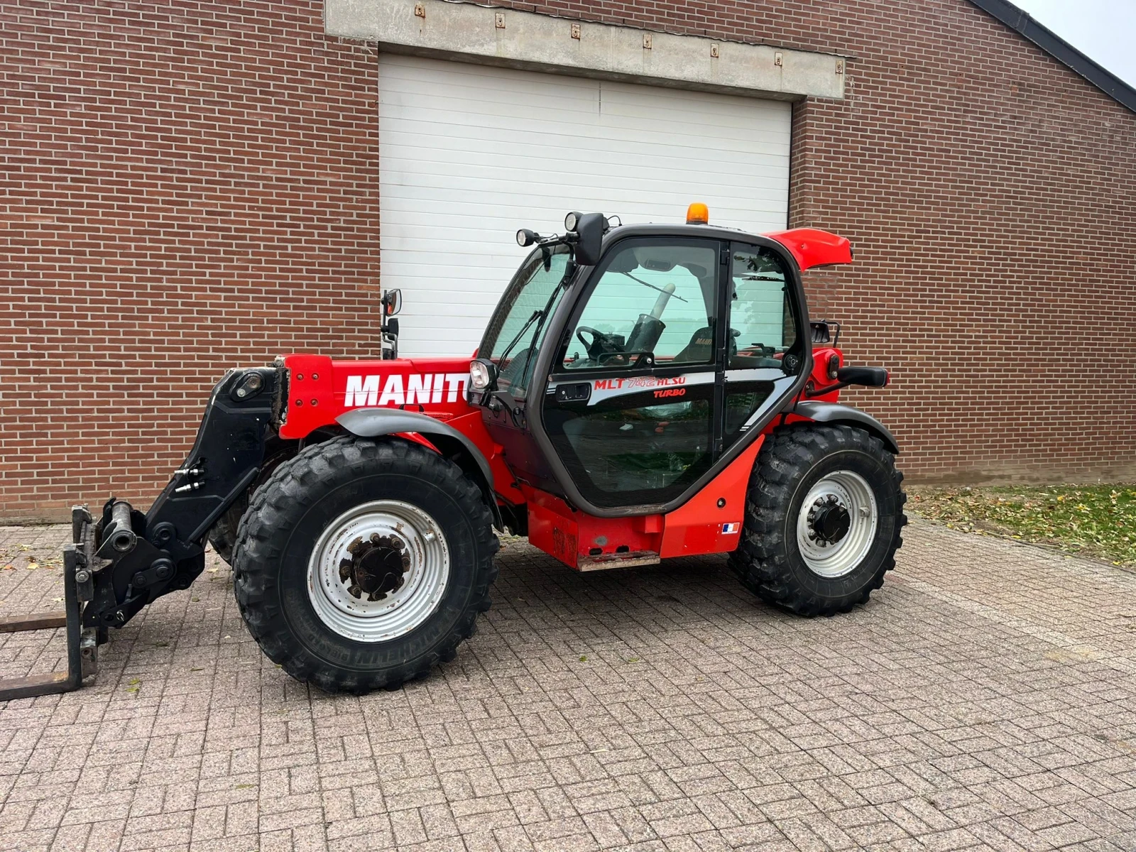 Телескопични товарачи Manitou MLT 742, снимка 1