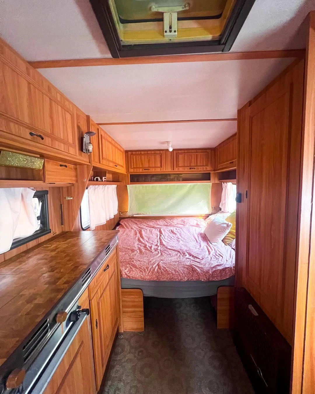 Каравана KIP, снимка 2 - Каравани и кемпери - 54258569