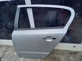 Врата задна лява Опел Астра Н хечбек 