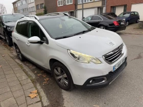 Peugeot 2008 1.2 цвят Бяла перла, снимка 5