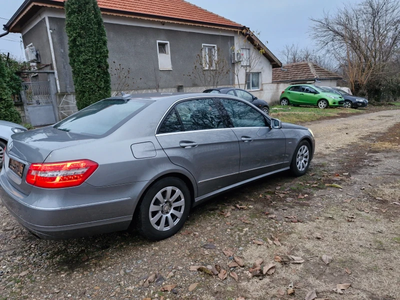 Mercedes-Benz E 350 CGI, снимка 12 - Автомобили и джипове - 48664575