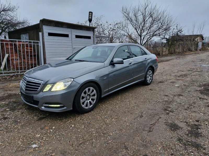 Mercedes-Benz E 350 CGI, снимка 5 - Автомобили и джипове - 48664575