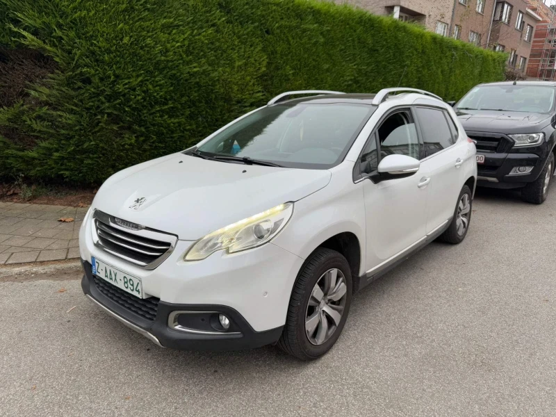 Peugeot 2008 1.2 цвят Бяла перла, снимка 1 - Автомобили и джипове - 48403556